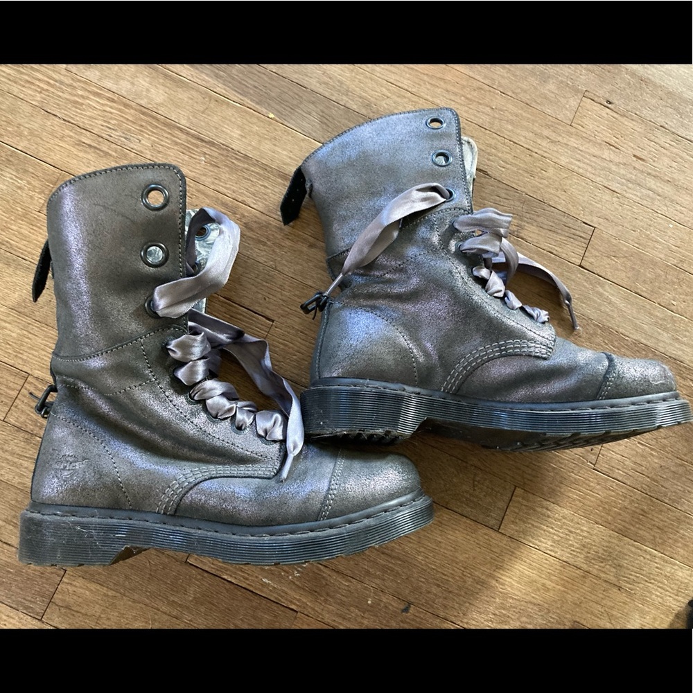 Dr Marten “Amelie” boots